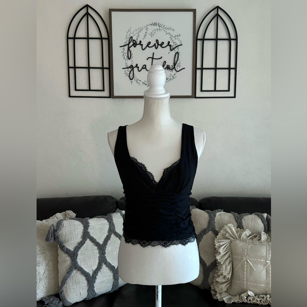 Free People Black Lace Trimmed V Neck Crop Tank Size M Coquette Boho Classic